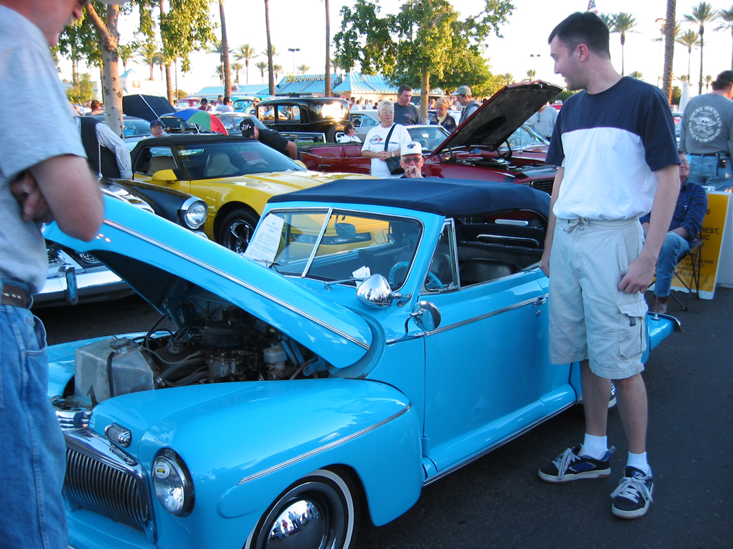 1-18-03 Car Show_06 - Dwarf Size Comparison