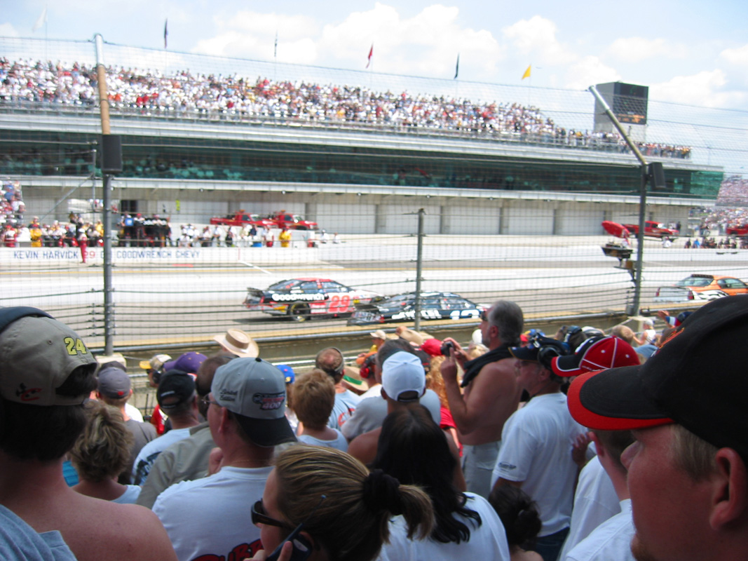 Brickyard 2003 18 - Harvick Newman pace lap