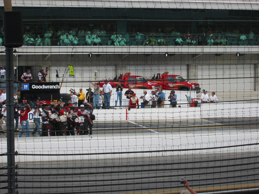 Brickyard 2003 38 - Harvick team celebrates