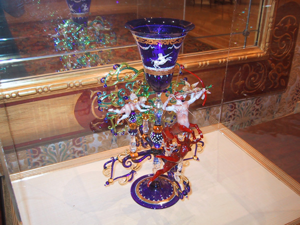 Vegas Grand Canyon 036 - Inside Bellagio art